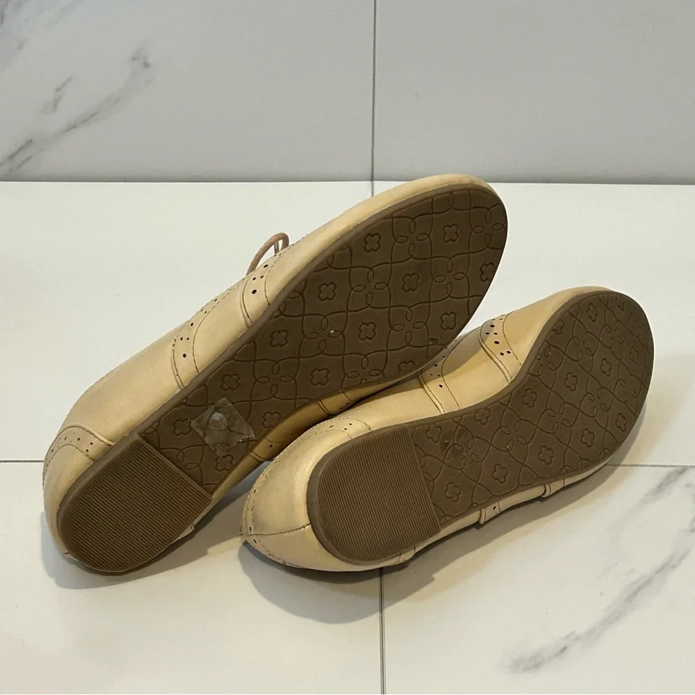 Ollio Women's Cream Oxford Flats Size 7.5 - Picture 7 of 7